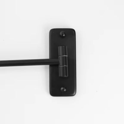 مرآة معدنية مربعة