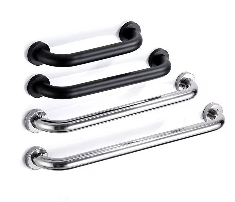 مقبض حوض الاستحمام باللون الأسود 